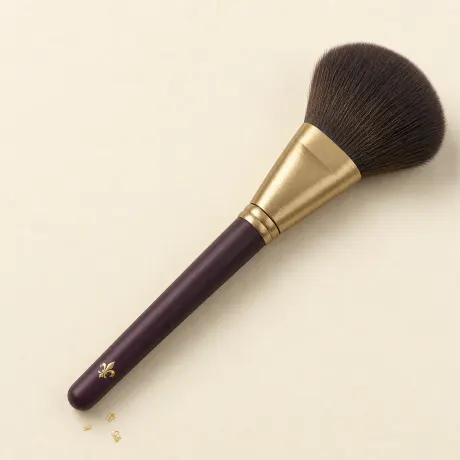 Illustration: A large, wide, fluffy bronzer brush.